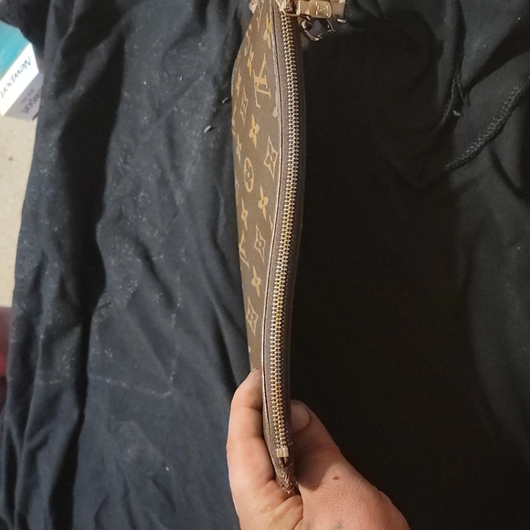 COPY - Authentic Louis Vuitton Monogram Neverfull GM Pouch Only w/ Beige Int Wr… - Picture 4 of 8